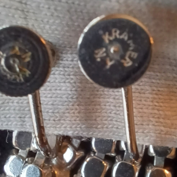 Vintage Kramer NY Dangling Rhinestone Screw-Back Earrings - Picture 12 of 12